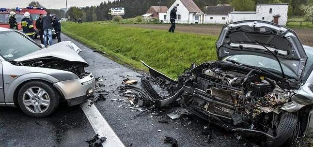 Pijany prokurator z Nowej Soli spowodował wypadek pod Polkowicami i uciekł z miejsca zdarzenia