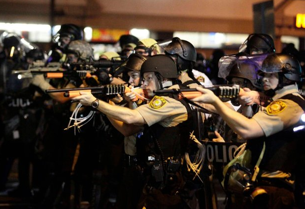 USA: Postępuje militaryzacja policji
