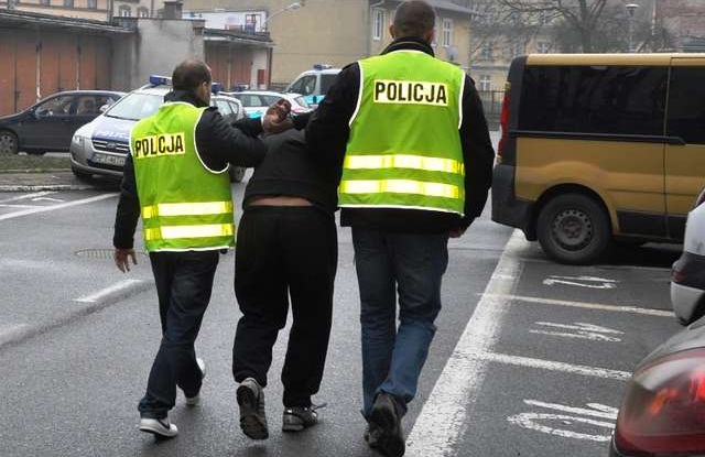 Nowy projekt MSW. Policjanci nie będą musieli podawać podstawy prawnej swoich działań