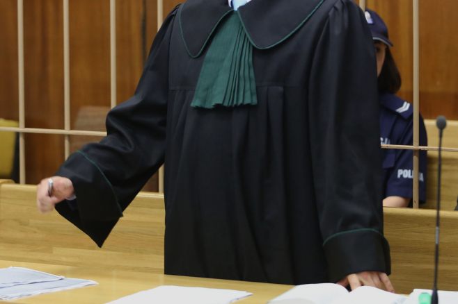 Prawo jest dla bogatych – obrońcy z urzędu opłaca się przegrać sprawę