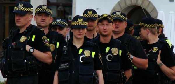 Łódź: Naczelnik każe, strażnik miejski idzie… po bułki