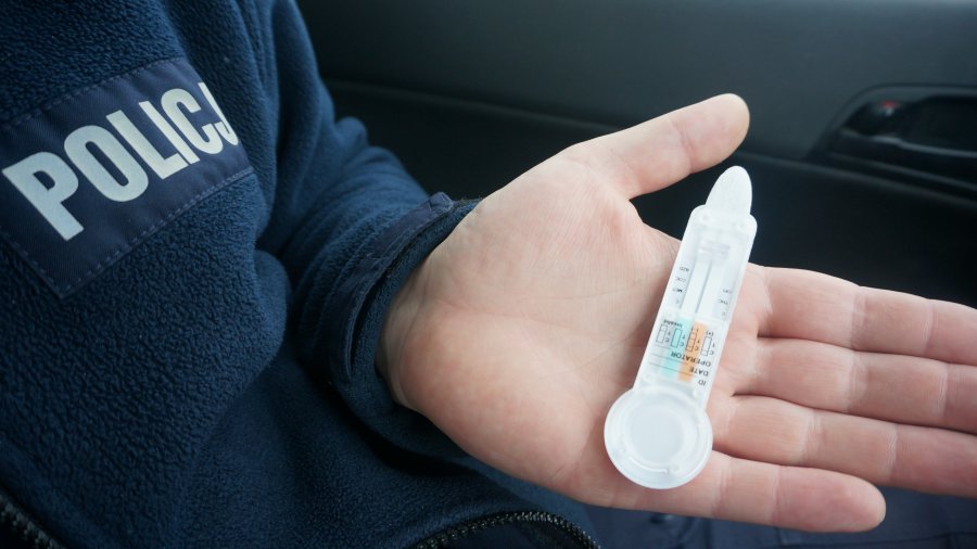 Policja kupiła 10 000 narkotestów